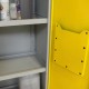 Zoom sur les tablettes de l'armoire de sûreté produits dangereux / chimiques H195 x L50 x P42 cm