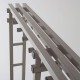 Zoom sur le haut du Banc vestiaire à patères PVC milieux humides 1m